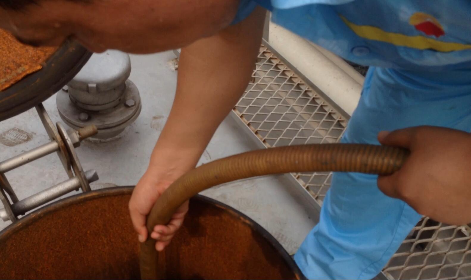 凸輪轉子泵應用卸油掃倉工位的保養方式。