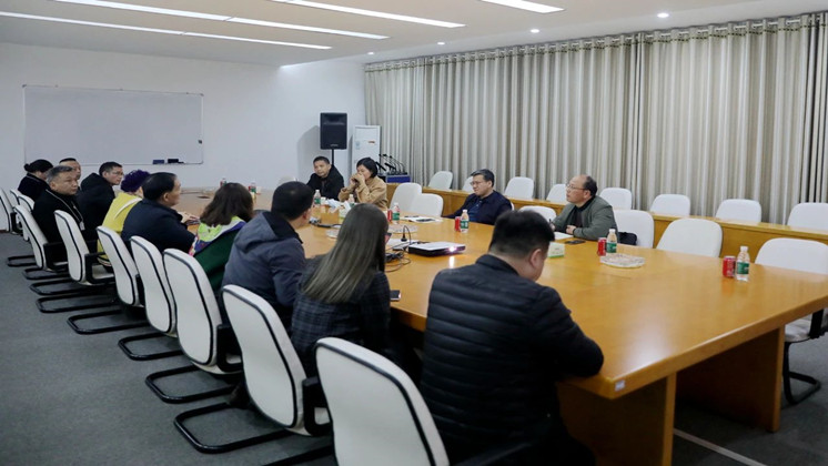 郴州高新區(qū)黨工委副書(shū)記、管委會(huì)主任李黎明蒞臨炬神電子調(diào)研